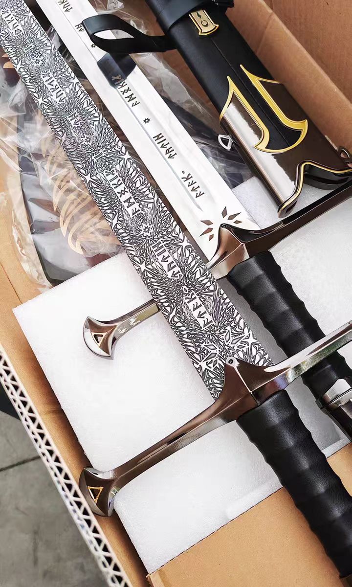 Lord of the Rings Sword of King Elessar Aragorn Anduril Metal Sword With Wall Plaque Exclusive Editon