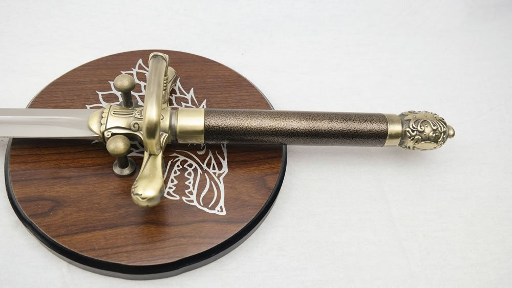 Game Of Thrones Arya's Needle Metal Sword With Plaque And Scabbard